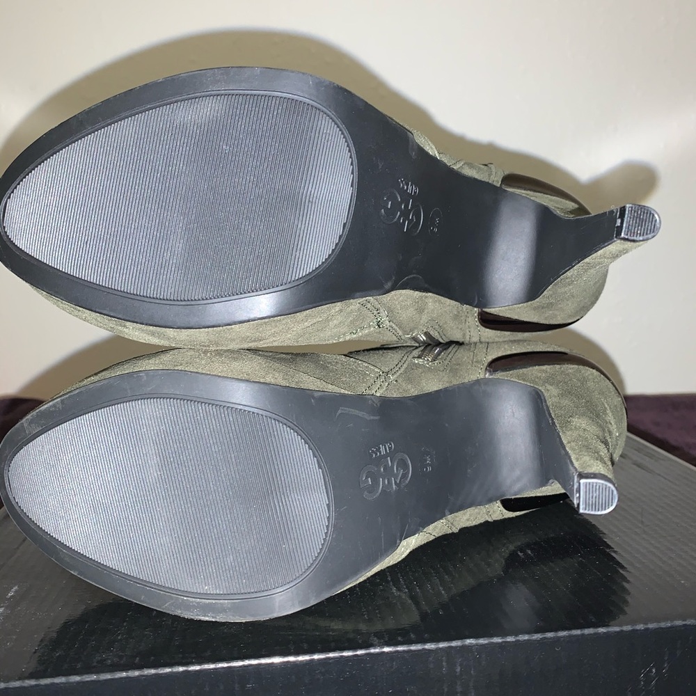 Guess Booties - Picture 6 of 6